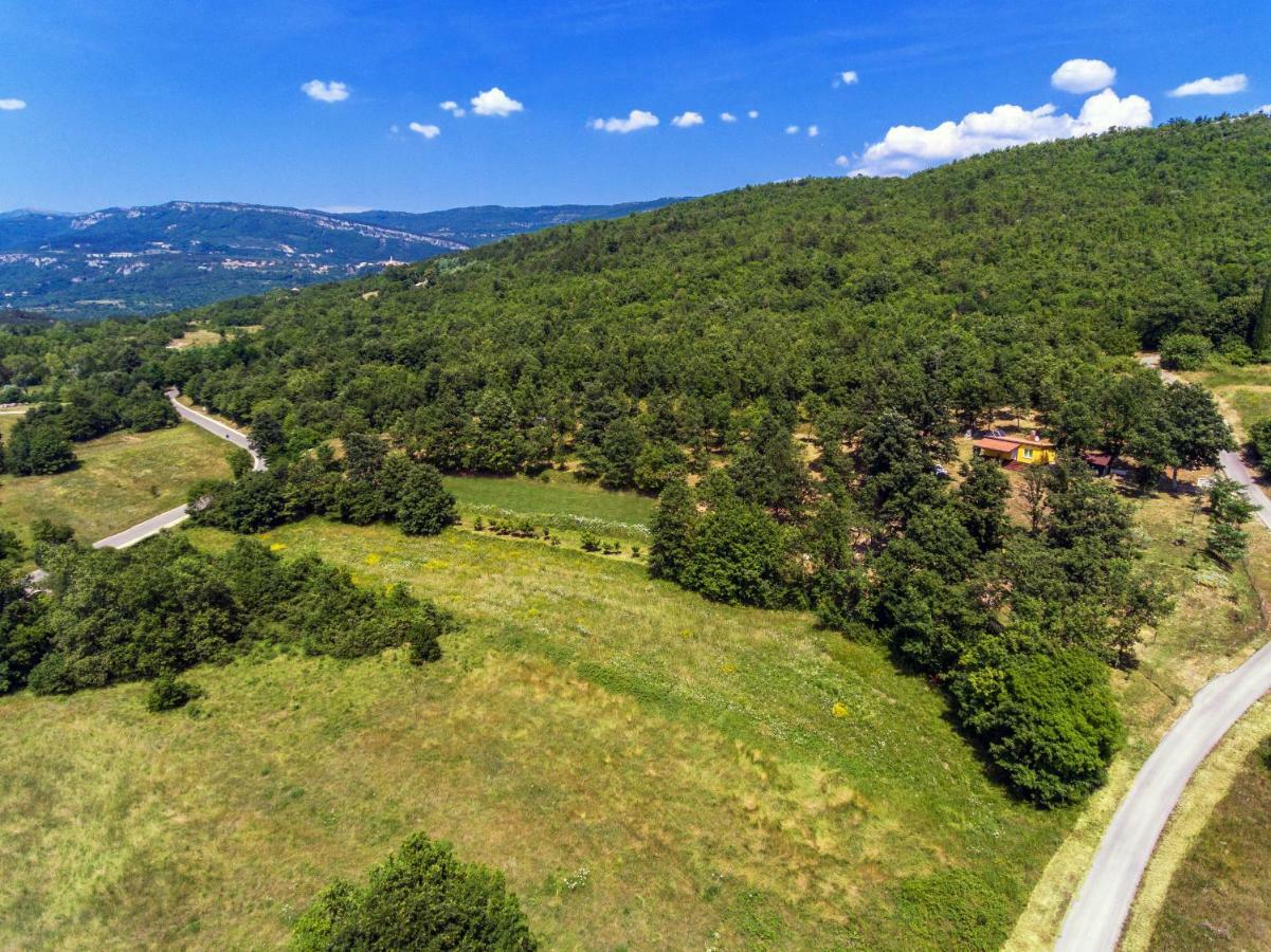 Vacation Home Latini Hum Екстериор снимка
